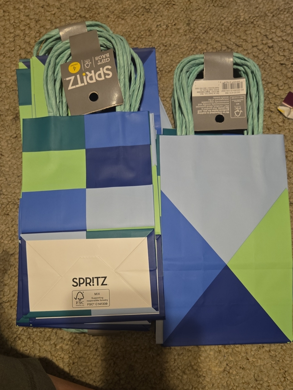Spritz  Geometric Party Gift Bag Bundle 8 Packs Of 4 32 Total Bags Sku 729